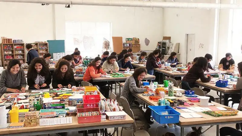 Un taller creativo y alegre floreció